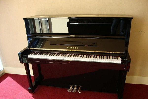 Yamaha U1E Upright Piano