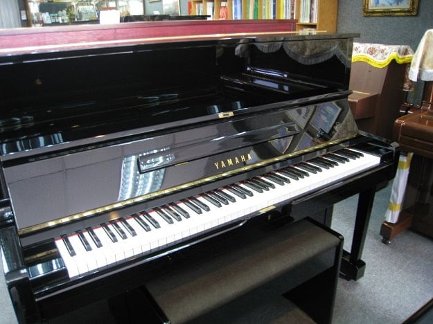 Yamaha U1G Upright Piano