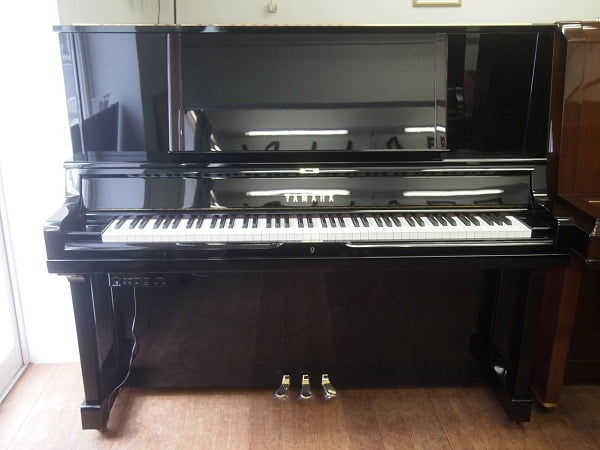 Yamaha YUS 5 Upright Piano
