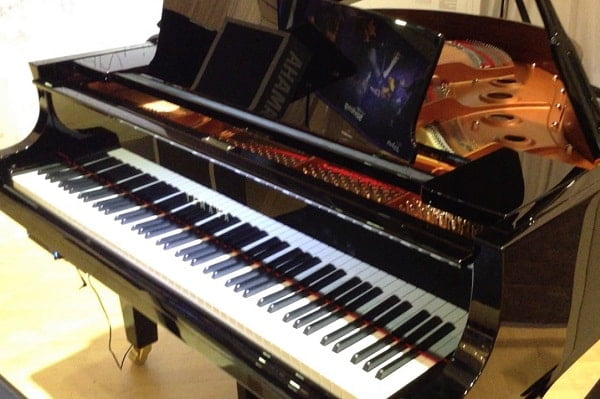 Yamaha C1X Grand Piano